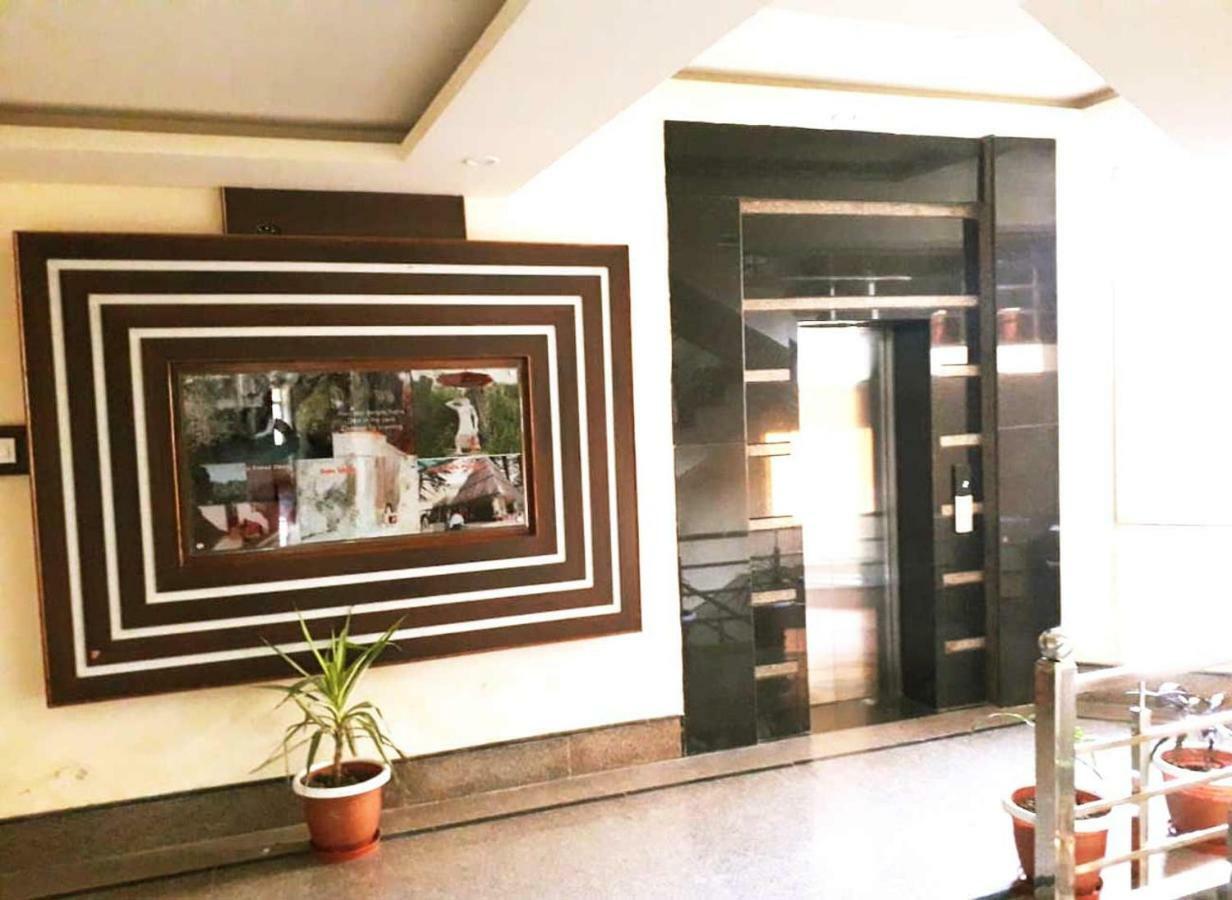 Hotel Katra Royal Stay ภายนอก รูปภาพ